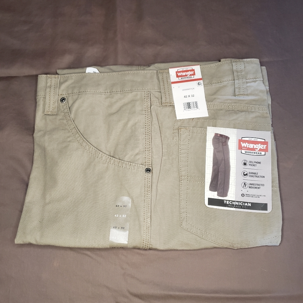 Wranglers technician relaxed fit jeans